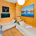 Studio Apartment In Swiss Chalet - Garden Views Of Mont Blanc Pensjonat