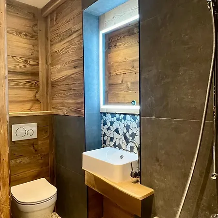 In Swiss - Skiing Nearby! Garden Views 招待所 阿泽尔