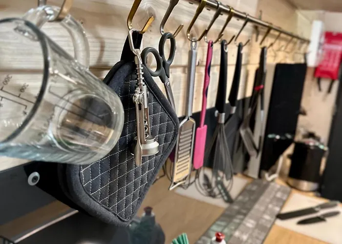 In Swiss - Skiing Nearby! Garden Views