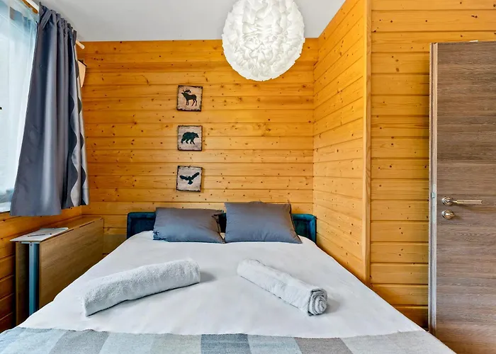 In Swiss - Skiing Nearby! Garden Views 4*