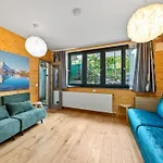 In Swiss - Garden Views Of Mont Blanc 4*