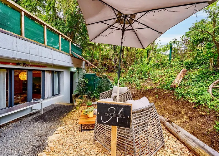 Pensjonat In Swiss - Skiing Nearby! Garden Views Arzier